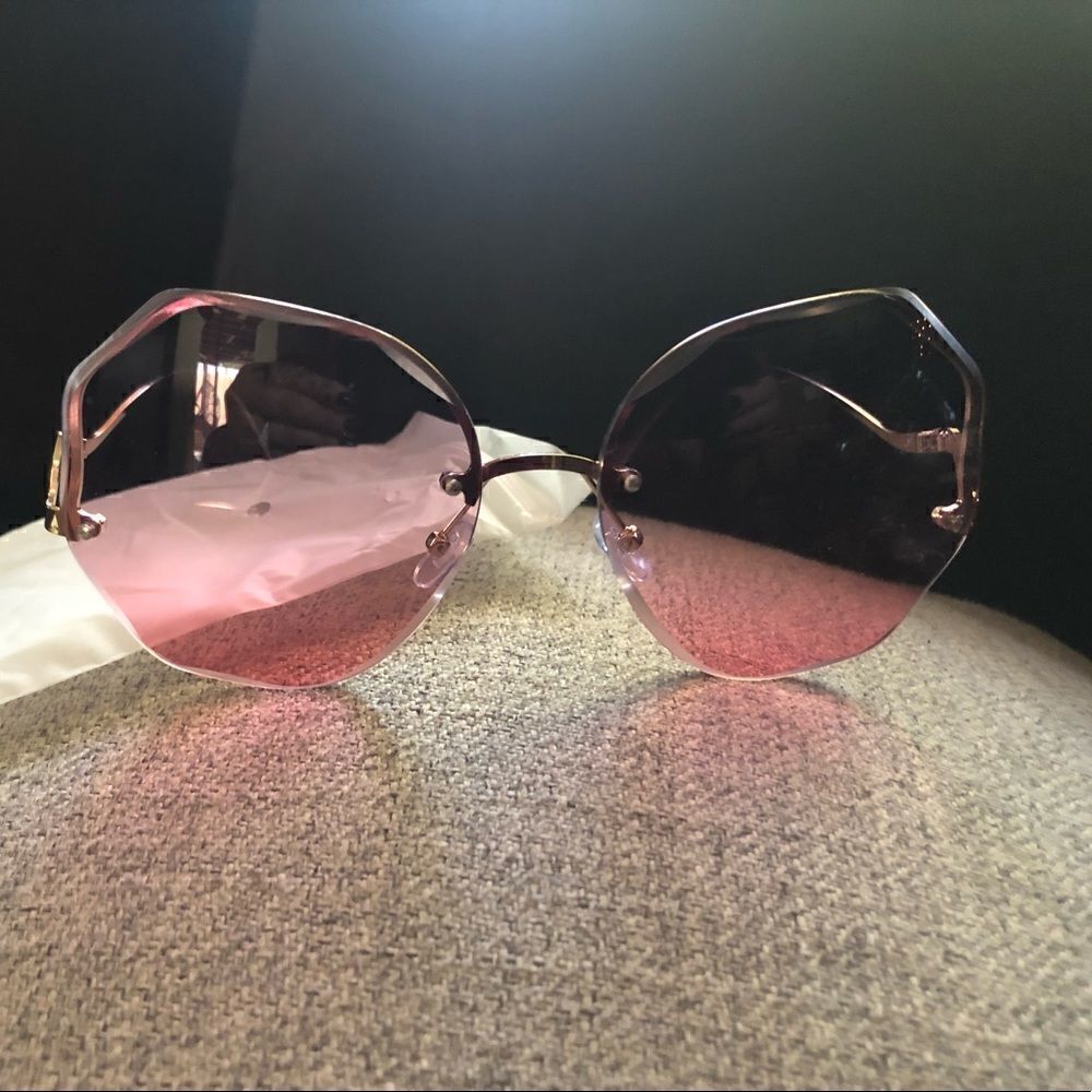🔥🔥NWT Retro frameless crystal cut edge Polygonal glass anti uv sunglasses.